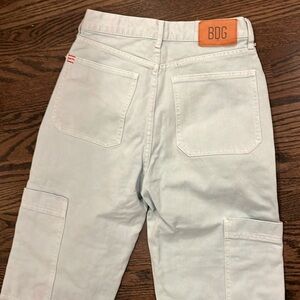 BDG high rise baggy cargo jeans. Light blue. Size 27